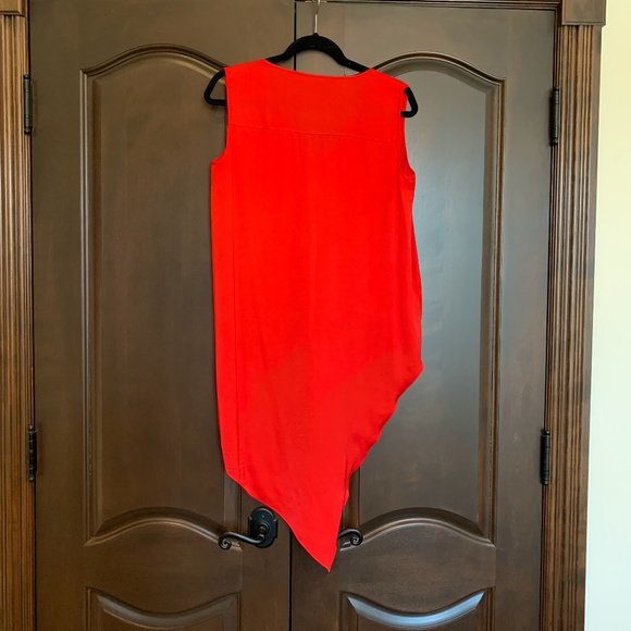 BCBGMAXAZRIA Sleeveless Top 100% Silk! - Picture 3 of 3